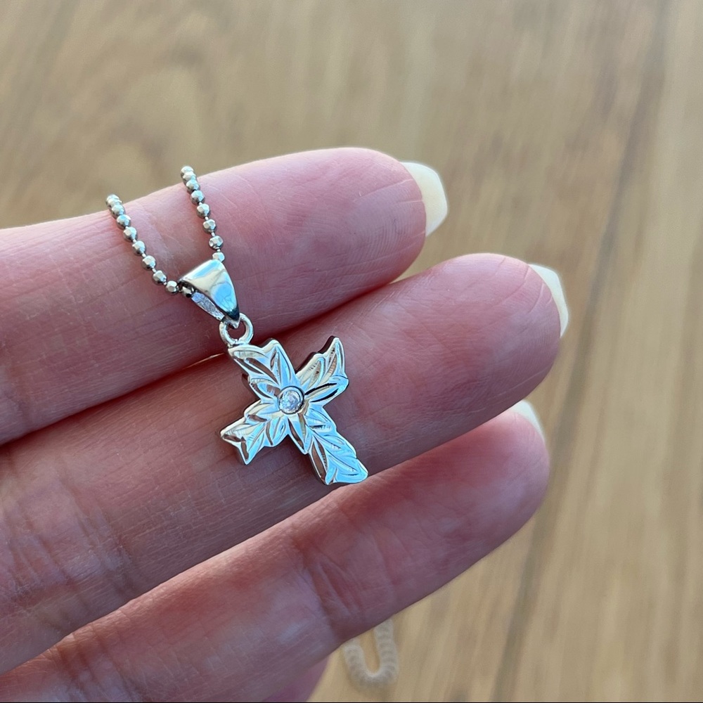 Sterling Silver Artsy Cross - Picture 8 of 8